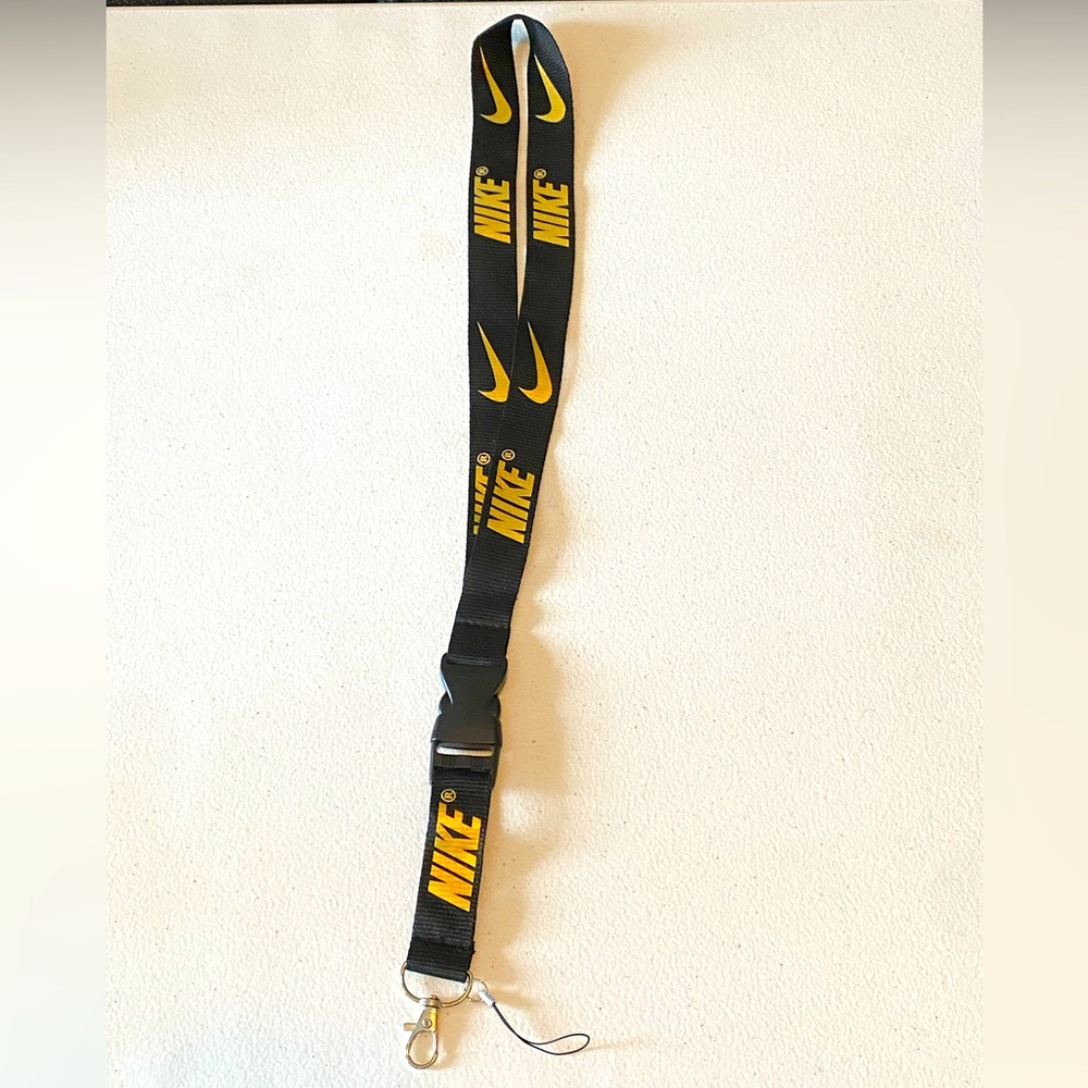 Key chain lanyard black and gold